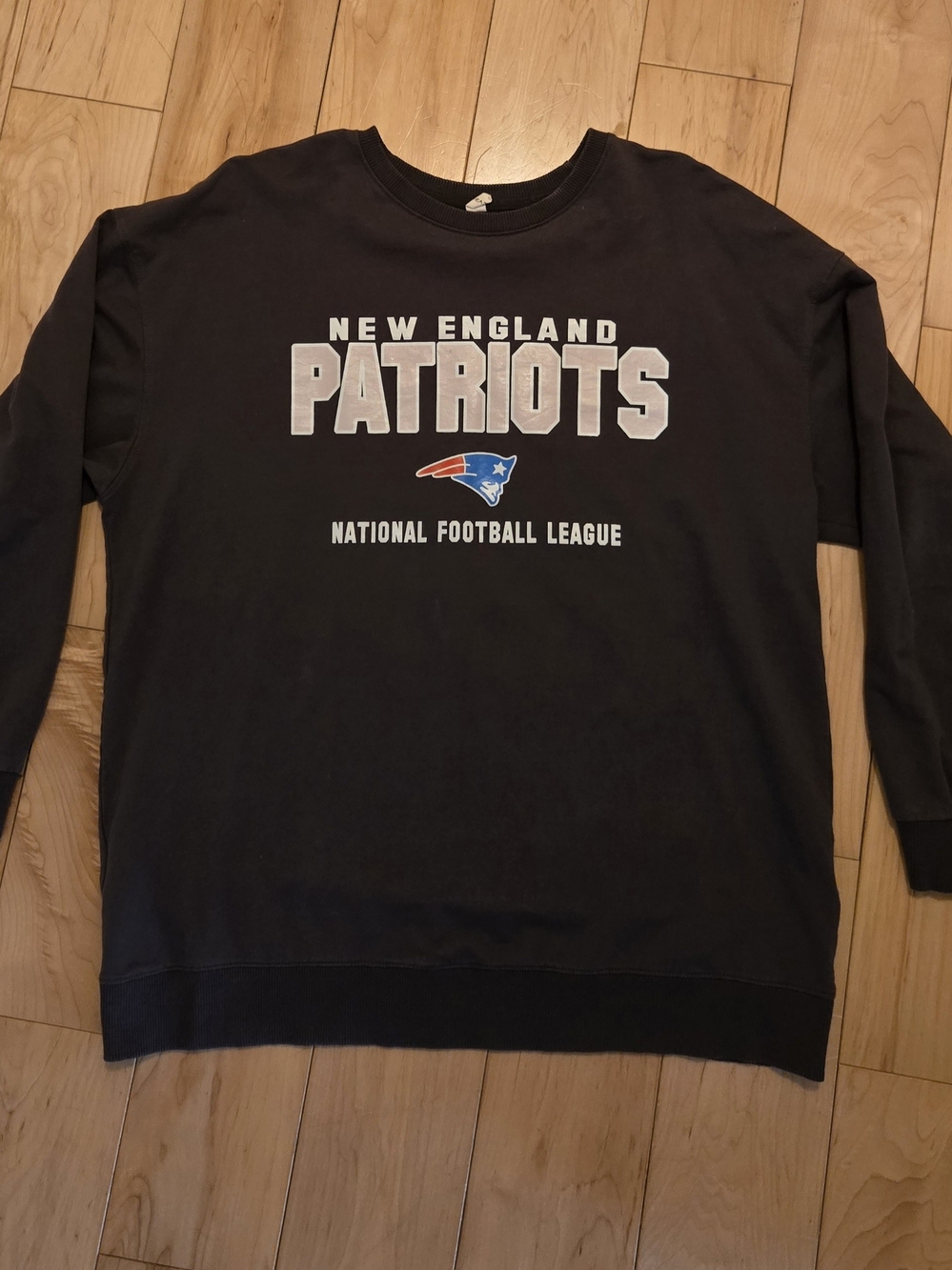 Black Crewneck Sweatshirt